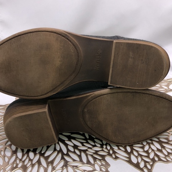 Kenzie Textured Dusty Blue Suede Side Zip and Elastic Insert Booties Size 10 - Picture 8 of 8